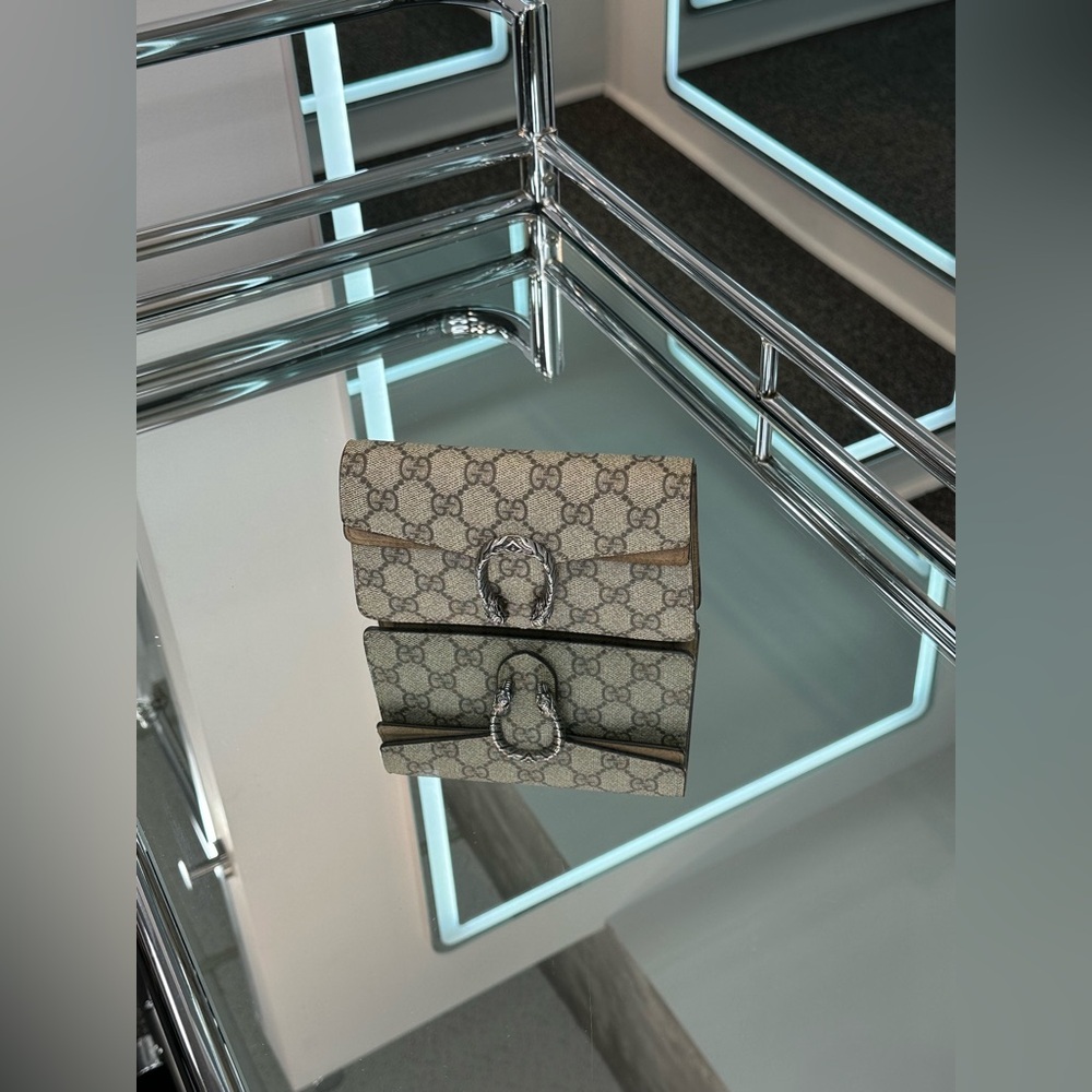 Gucci Bag - Picture 7 of 11